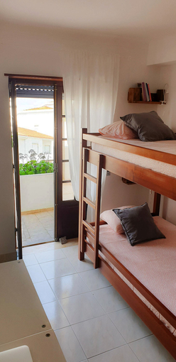 Boa Onda Guesthouse Peniche €20