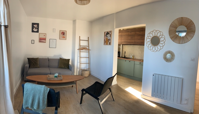 Superbe appartement avec parking gratuit sur place 100 €