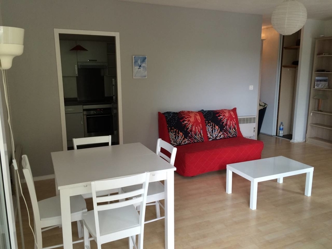 Nice studio. Beach walk €70