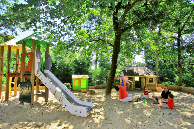 Gite 2/4 p avec piscine proche océan LANDES 68 €