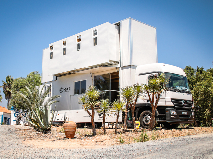 Truck Surf Hotel - Surf & Adventure Trips €87