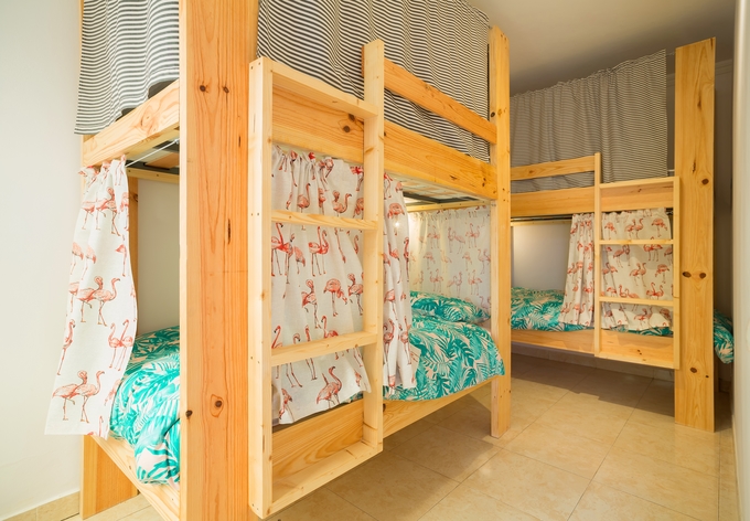 Avocado Surf Hostel - 20 meters to the surfspot! €24