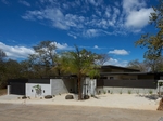 Villa Monoi - Sleeps 10, steps to the beach €484